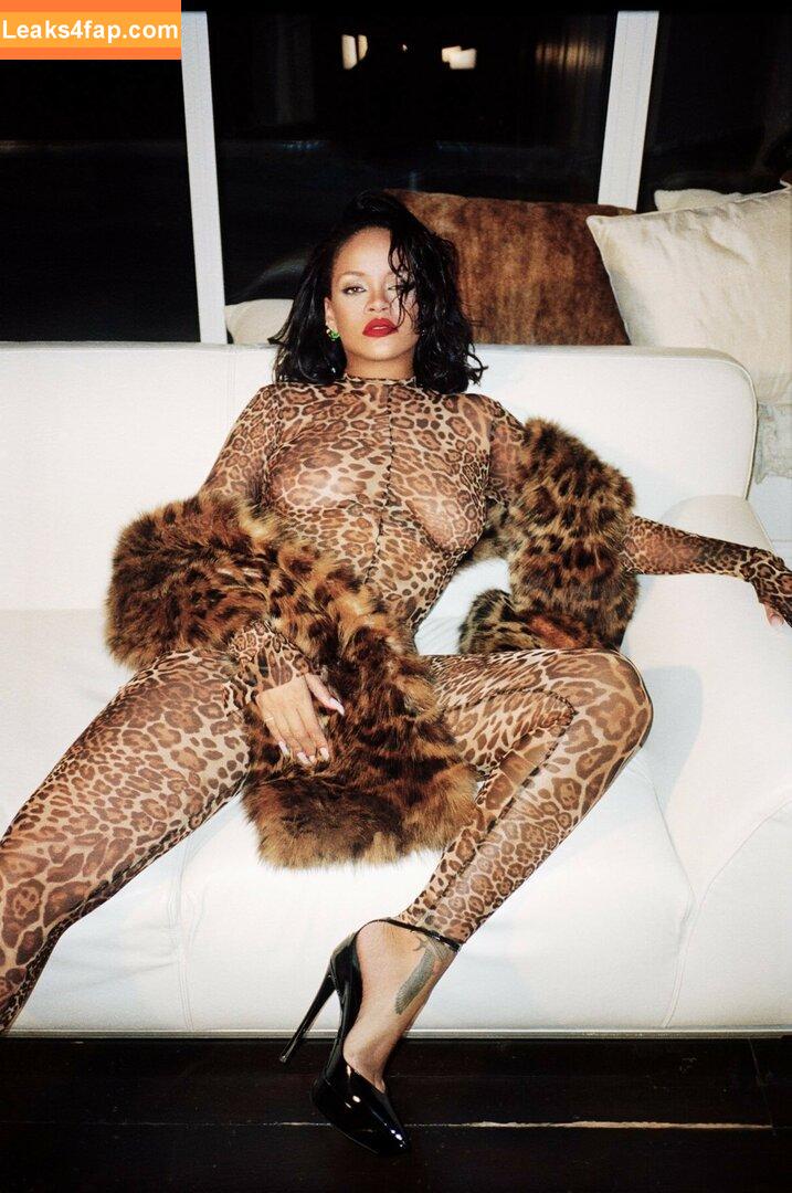 Rihanna / badgalriri leaked photo photo #0134
