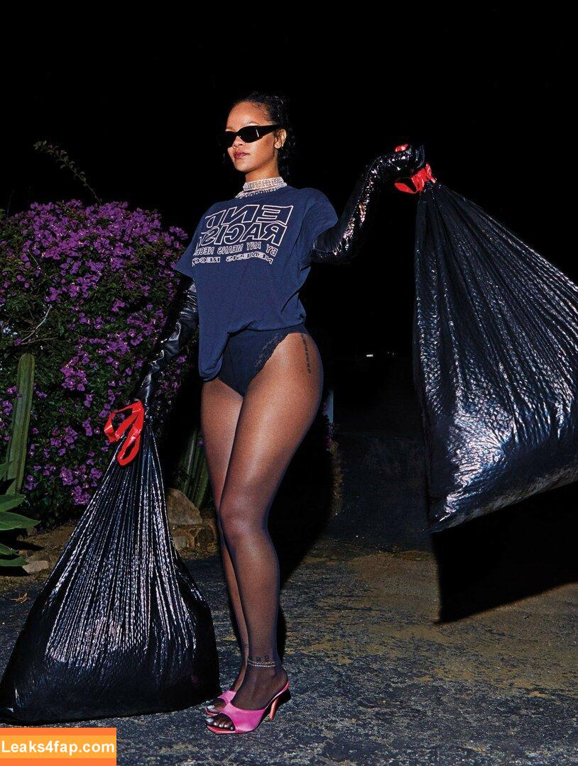 Rihanna / badgalriri leaked photo photo #0148
