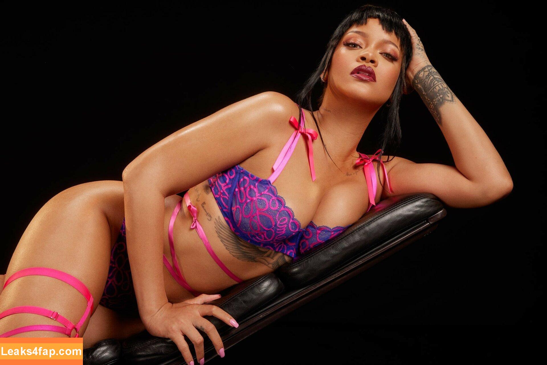 Rihanna / badgalriri leaked photo photo #0169