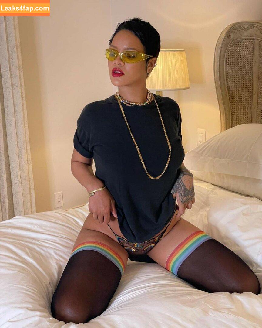 Rihanna / badgalriri слитое фото фото #0177