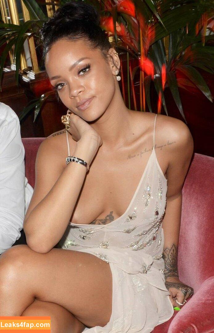 Rihanna / badgalriri слитое фото фото #0187