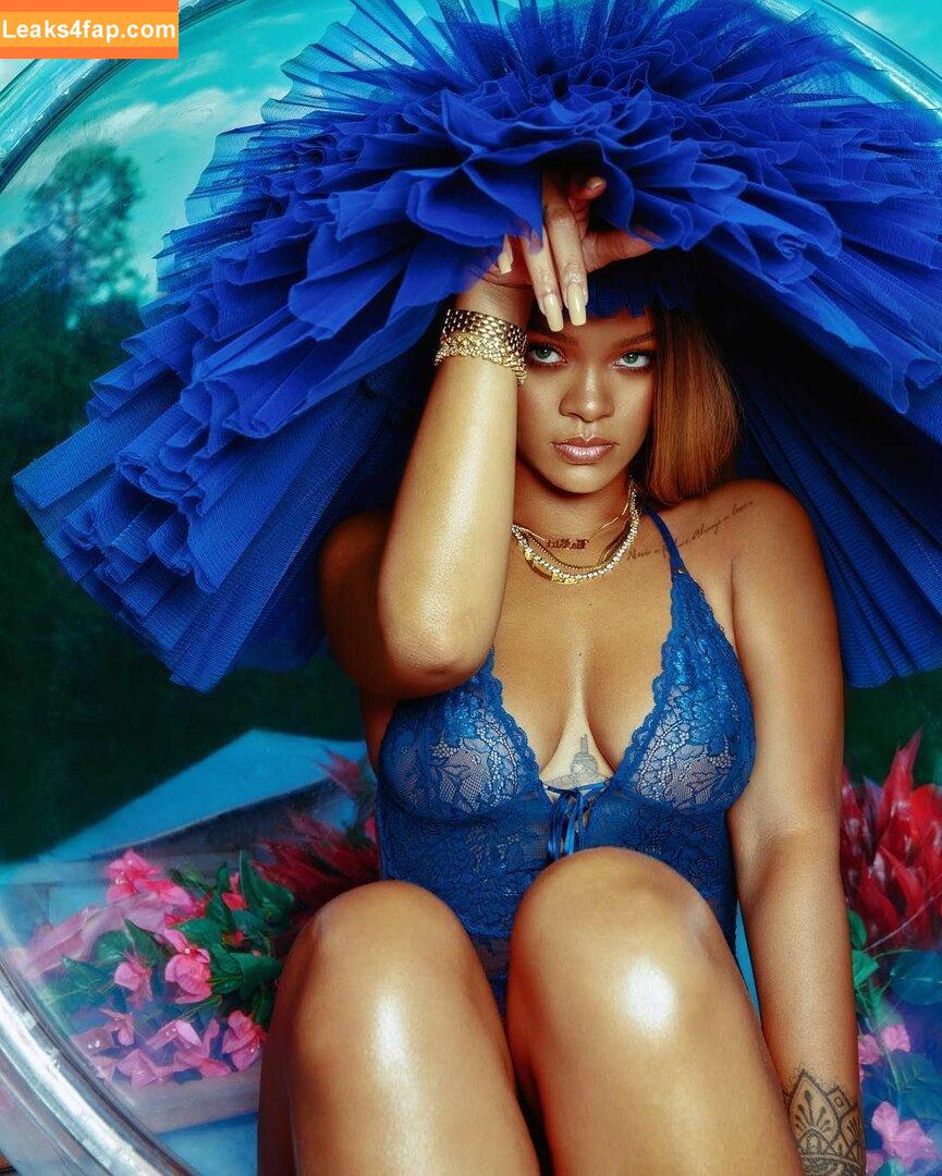 Rihanna / badgalriri leaked photo photo #0193