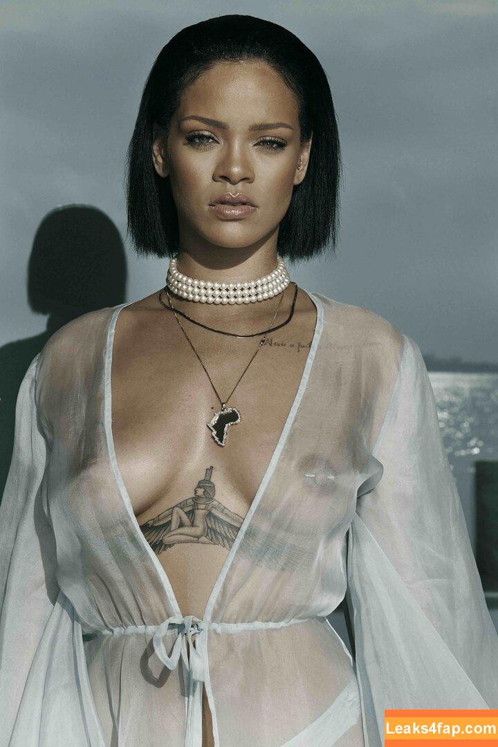 Rihanna / badgalriri leaked photo photo #0207