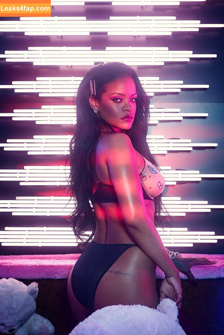 Rihanna / badgalriri leaked photo photo #0221