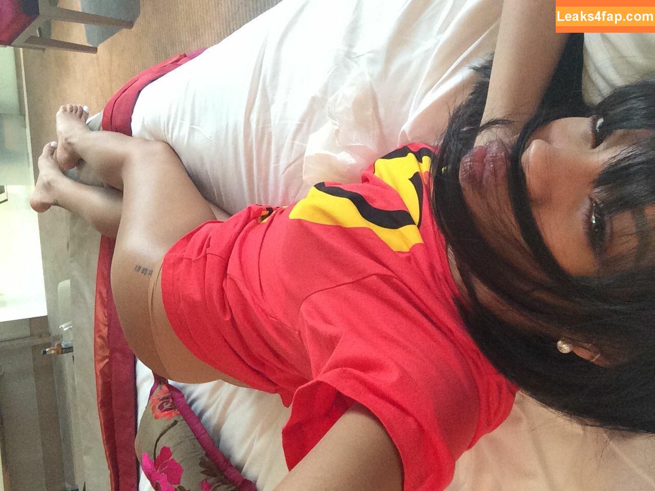 Rihanna / badgalriri leaked photo photo #0227