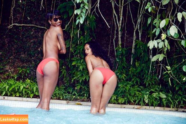 Rihanna / badgalriri leaked photo photo #0234