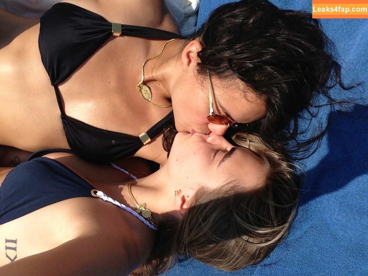 Rihanna / badgalriri leaked photo photo #0237