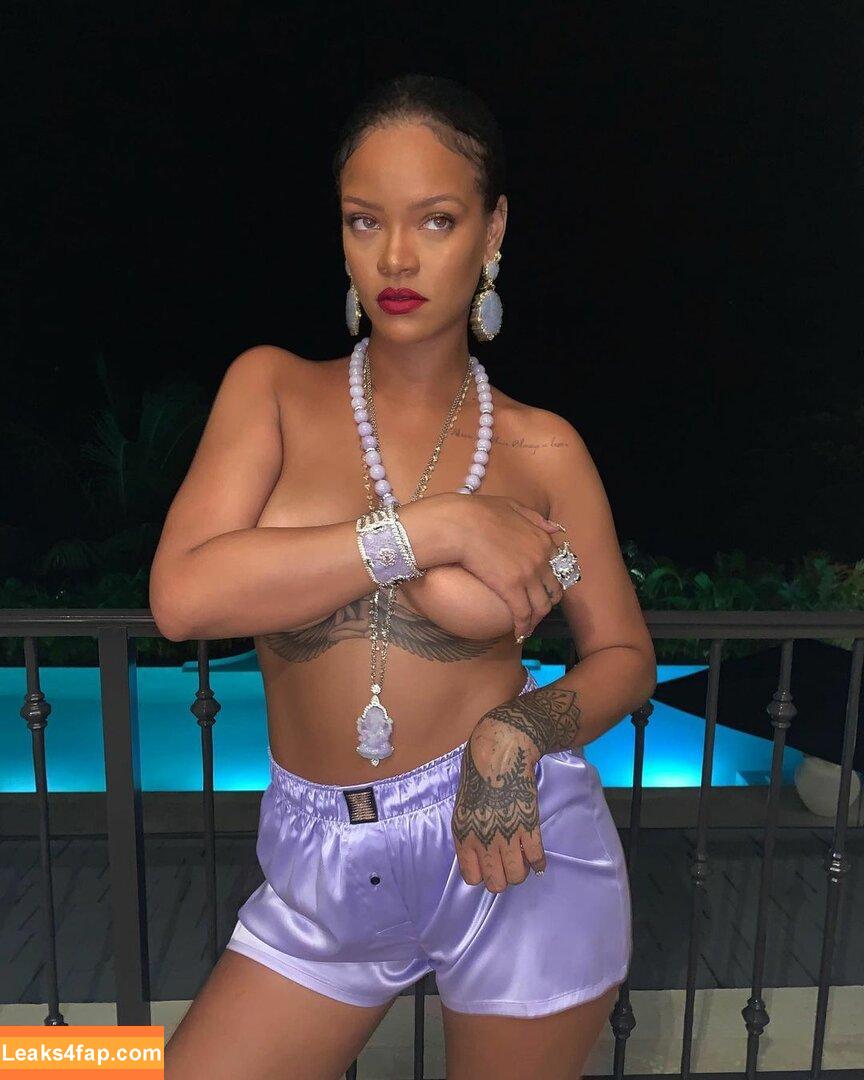 Rihanna / badgalriri leaked photo photo #0251