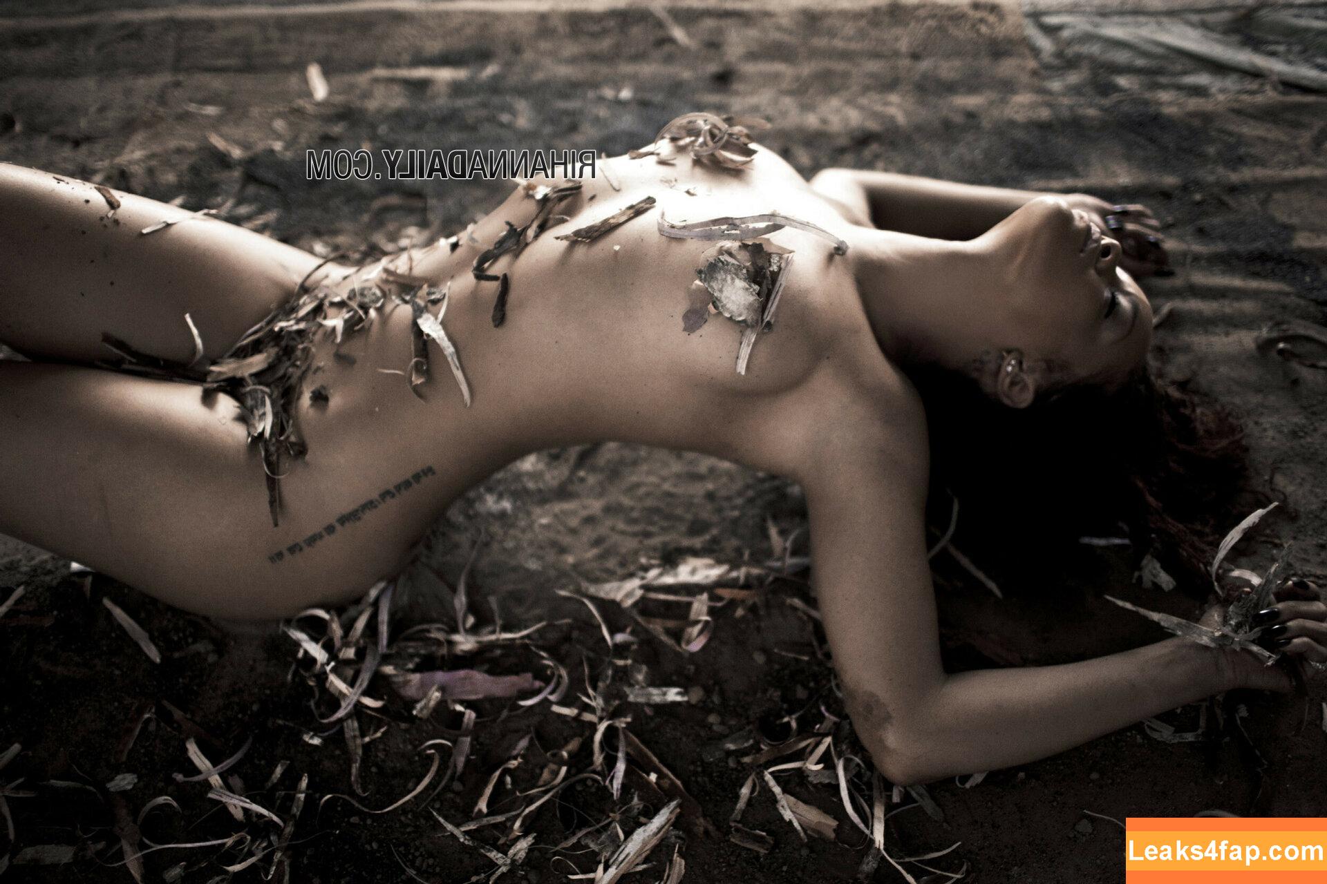 Rihanna / badgalriri leaked photo photo #0262