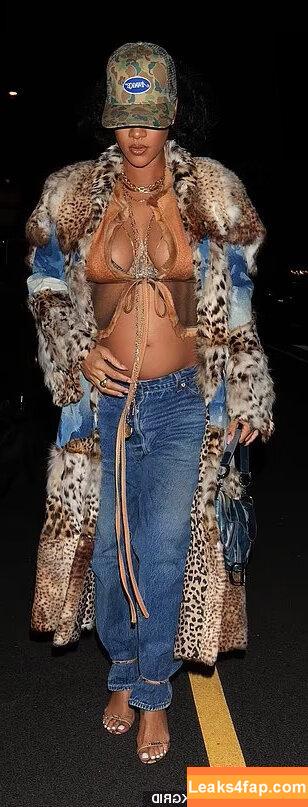 Rihanna / badgalriri leaked photo photo #0282