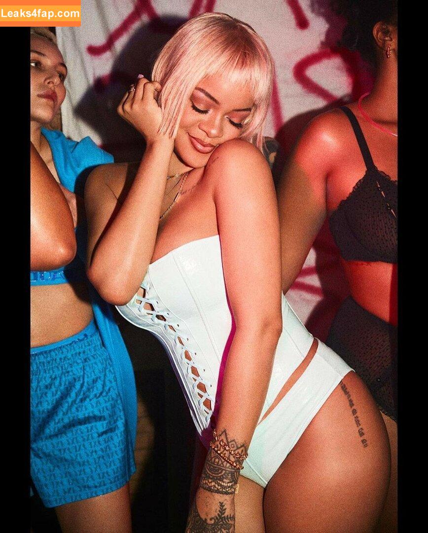 Rihanna / badgalriri leaked photo photo #0300