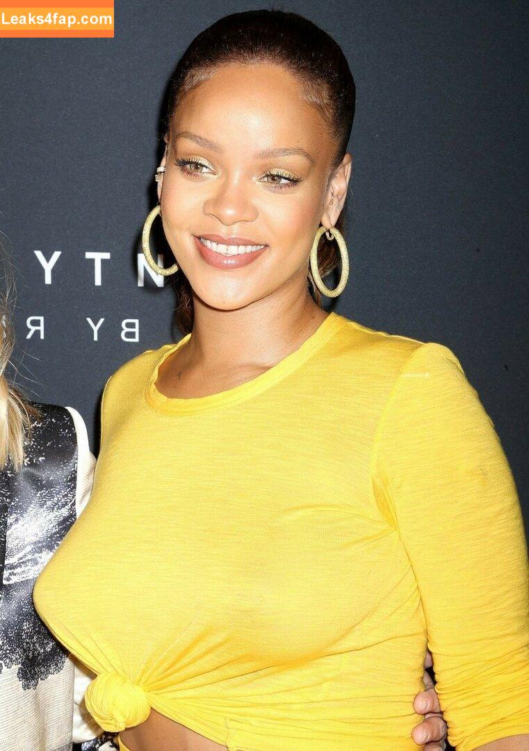 Rihanna / badgalriri leaked photo photo #0304