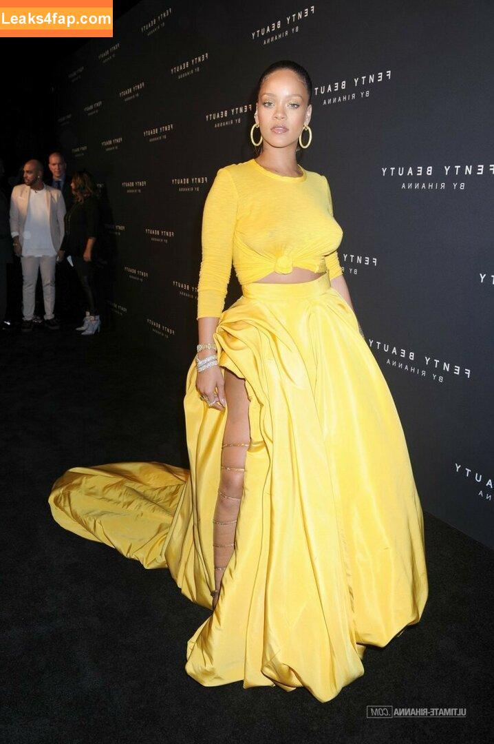 Rihanna / badgalriri leaked photo photo #0309