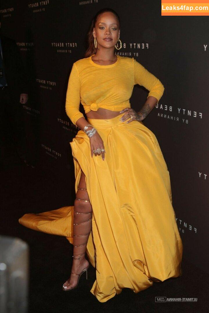 Rihanna / badgalriri leaked photo photo #0319