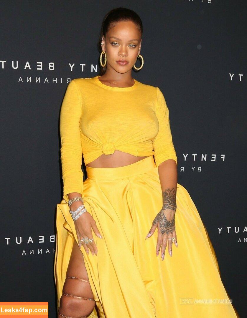 Rihanna / badgalriri leaked photo photo #0321