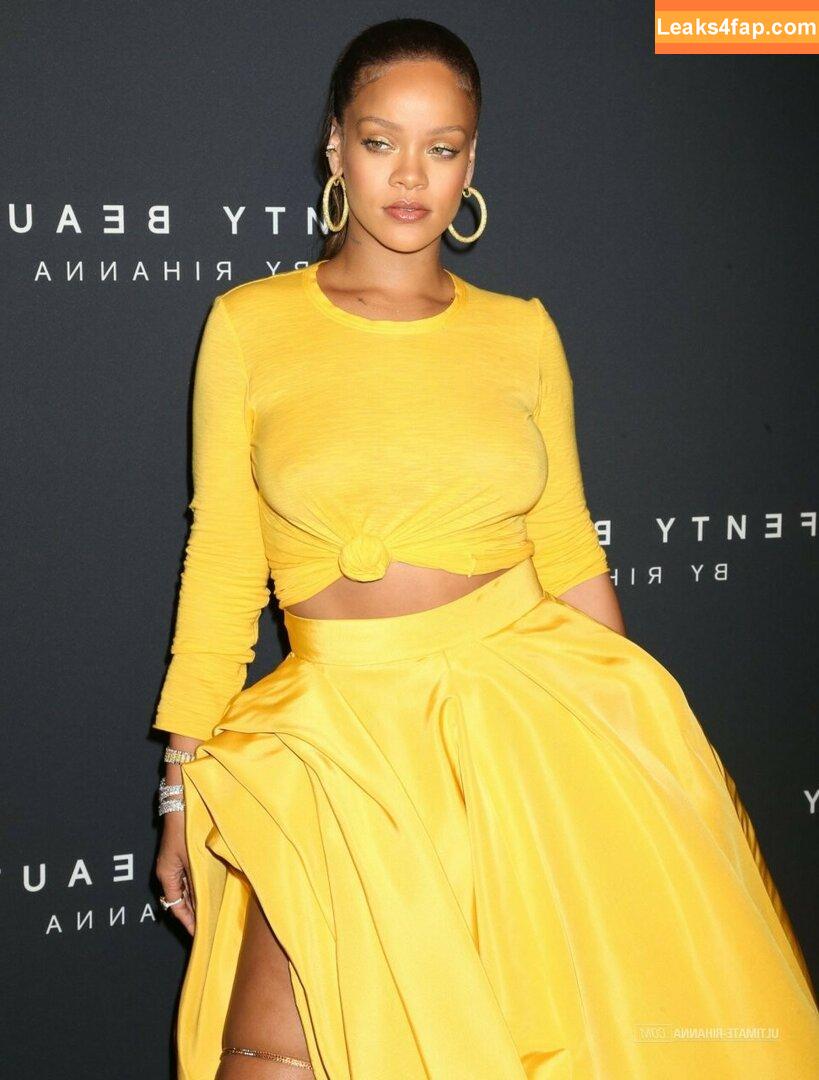 Rihanna / badgalriri leaked photo photo #0324