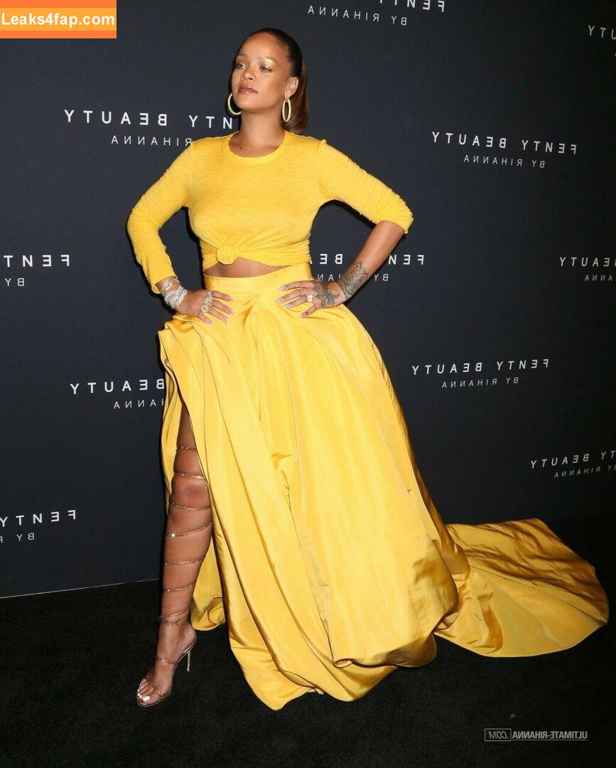 Rihanna / badgalriri leaked photo photo #0325