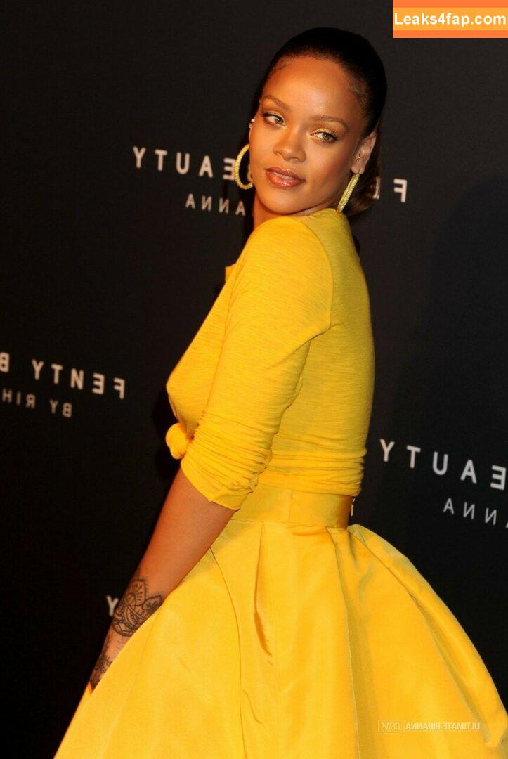 Rihanna / badgalriri leaked photo photo #0330