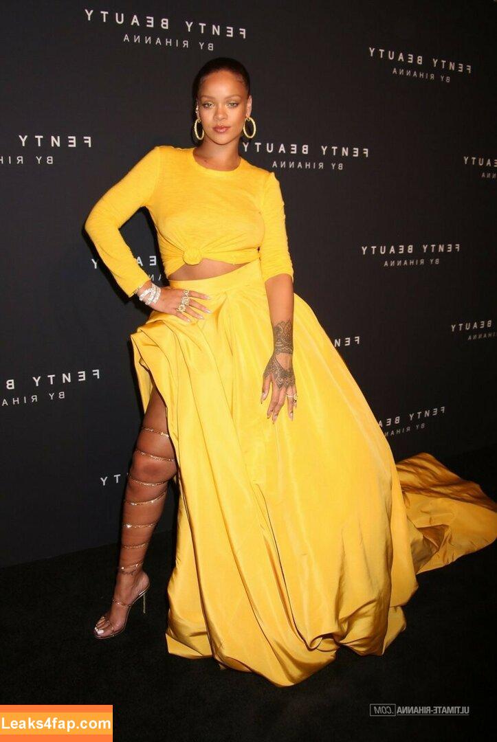 Rihanna / badgalriri leaked photo photo #0332