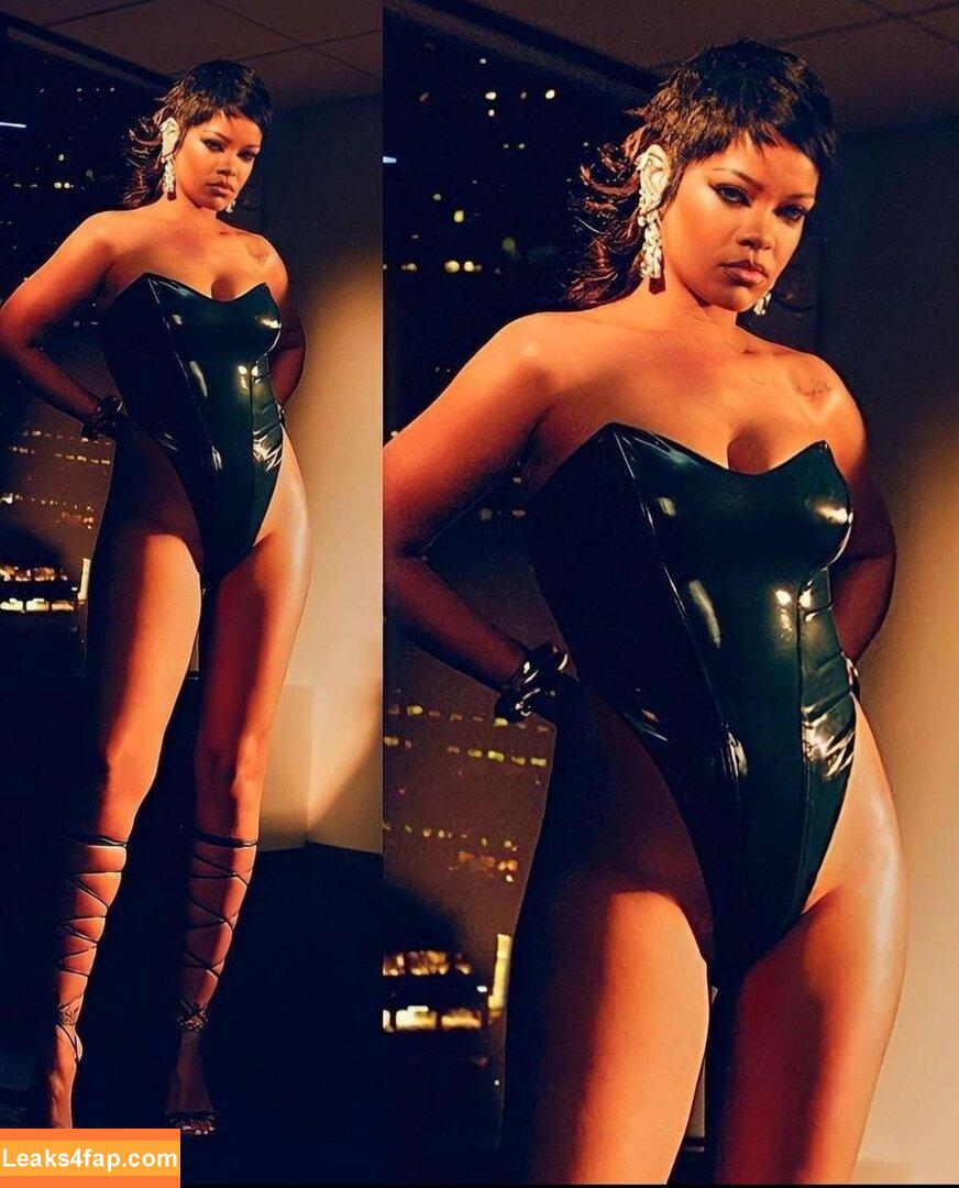 Rihanna / badgalriri leaked photo photo #0415