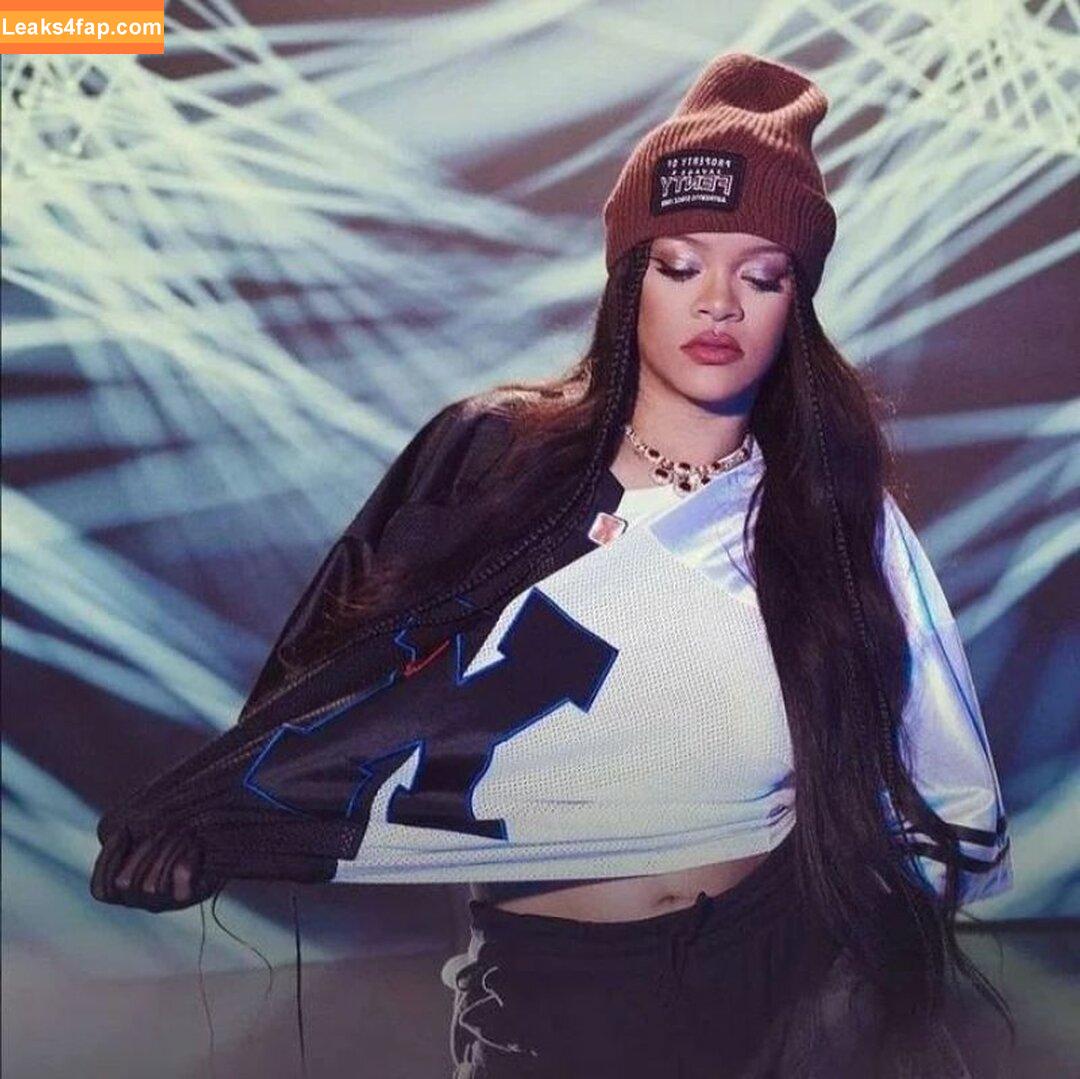 Rihanna / badgalriri leaked photo photo #0505