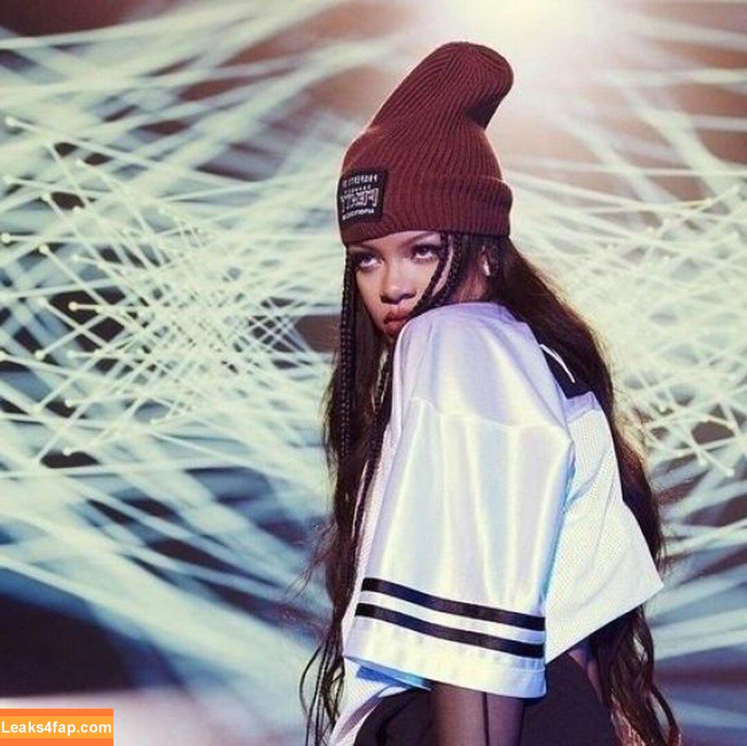 Rihanna / badgalriri leaked photo photo #0506