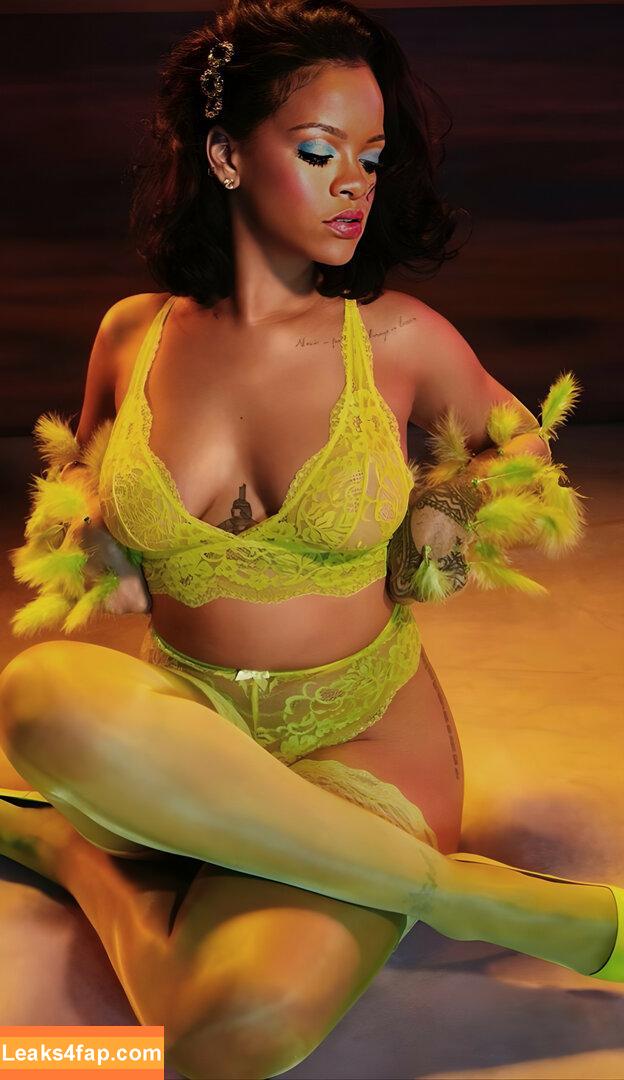 Rihanna / badgalriri leaked photo photo #0544