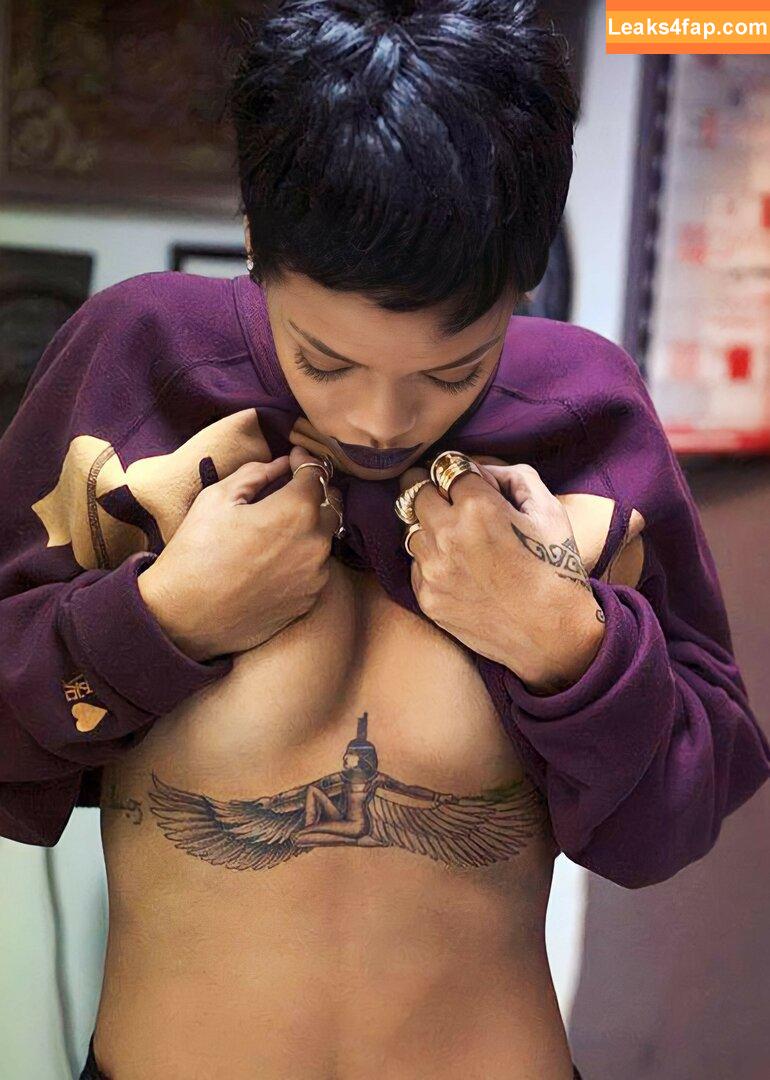 Rihanna / badgalriri слитое фото фото #0622