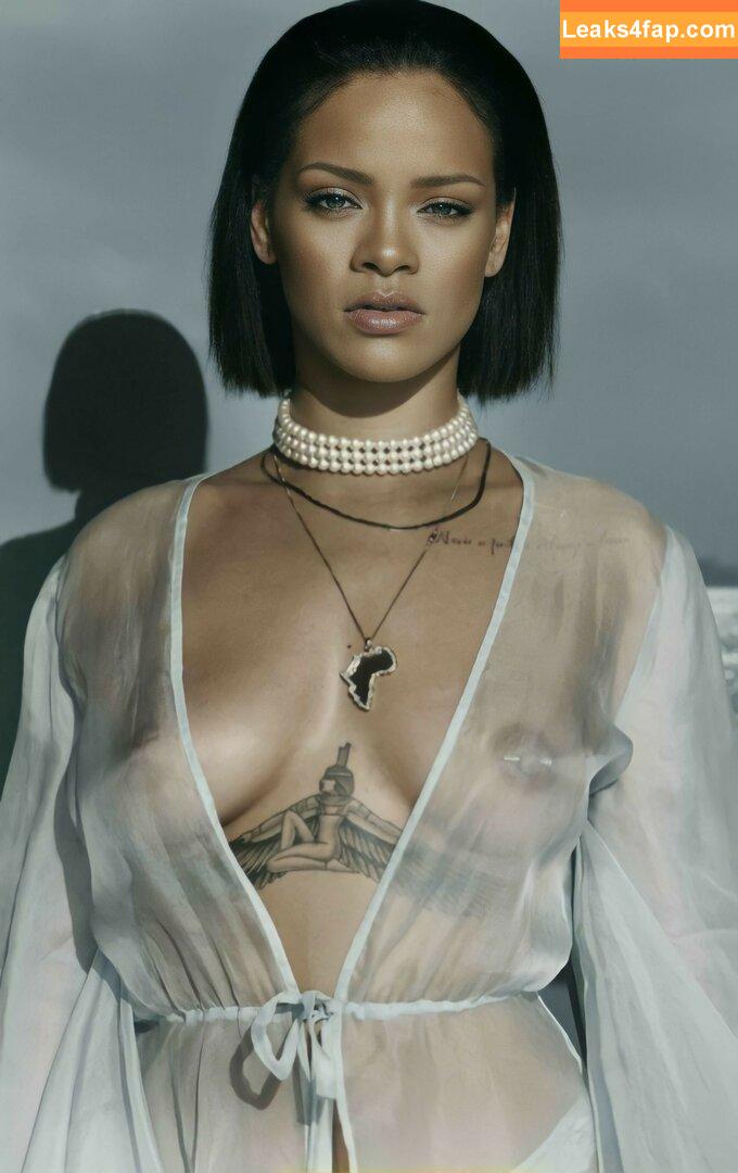 Rihanna / badgalriri leaked photo photo #0638