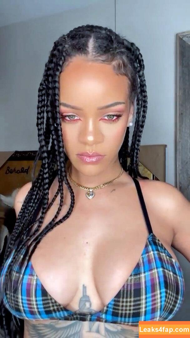 Rihanna / badgalriri leaked photo photo #0703