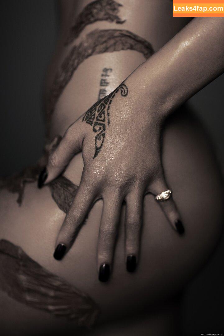 Rihanna / badgalriri leaked photo photo #0734