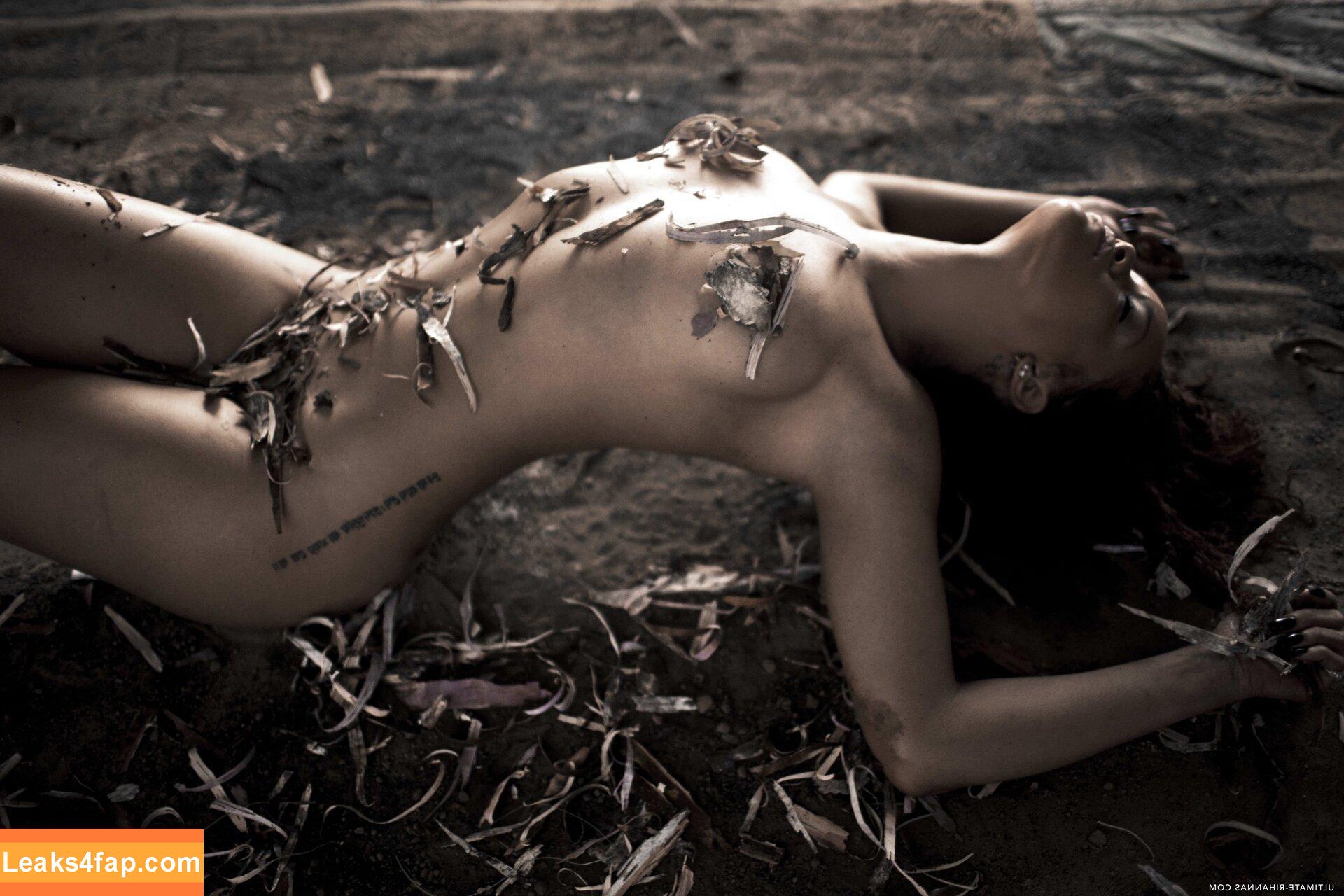 Rihanna / badgalriri leaked photo photo #0741