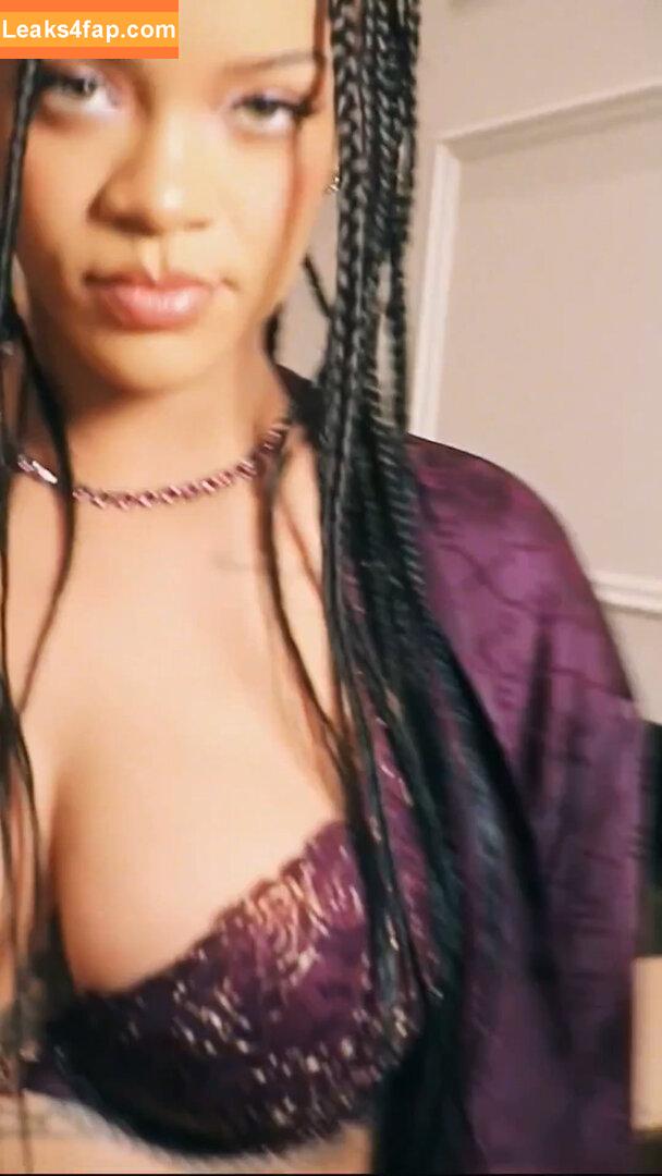 Rihanna / badgalriri leaked photo photo #0755