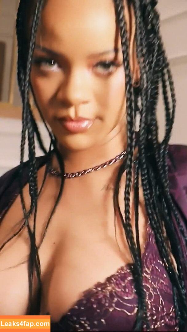 Rihanna / badgalriri leaked photo photo #0760