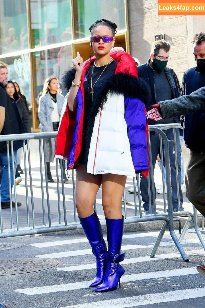 Rihanna / badgalriri leaked photo photo #0780
