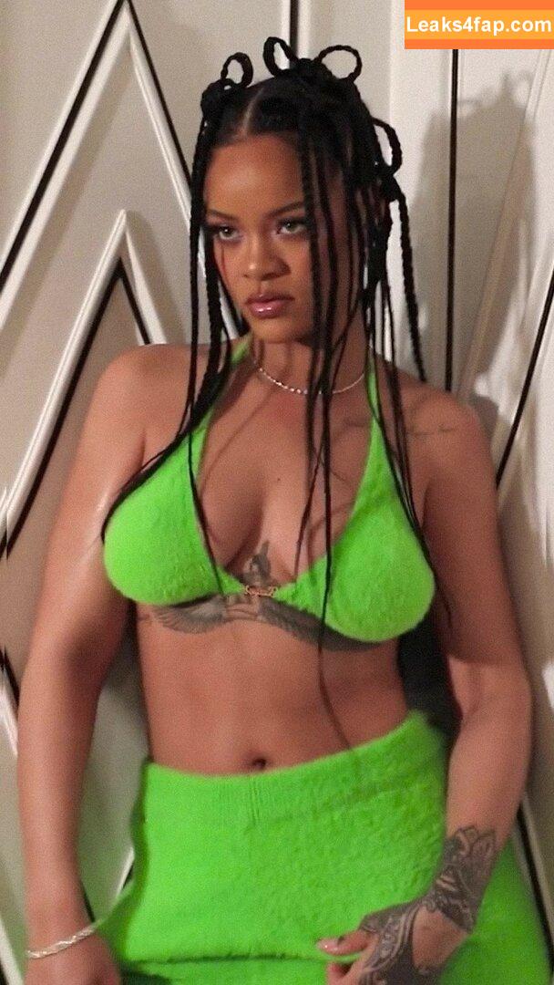 Rihanna / badgalriri leaked photo photo #0788