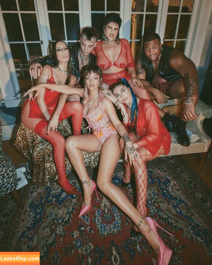 Rihanna / badgalriri leaked photo photo #0804