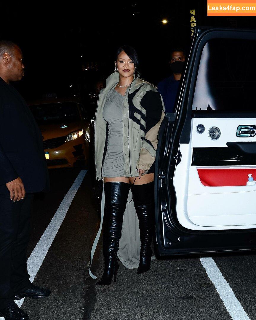 Rihanna / badgalriri leaked photo photo #0831