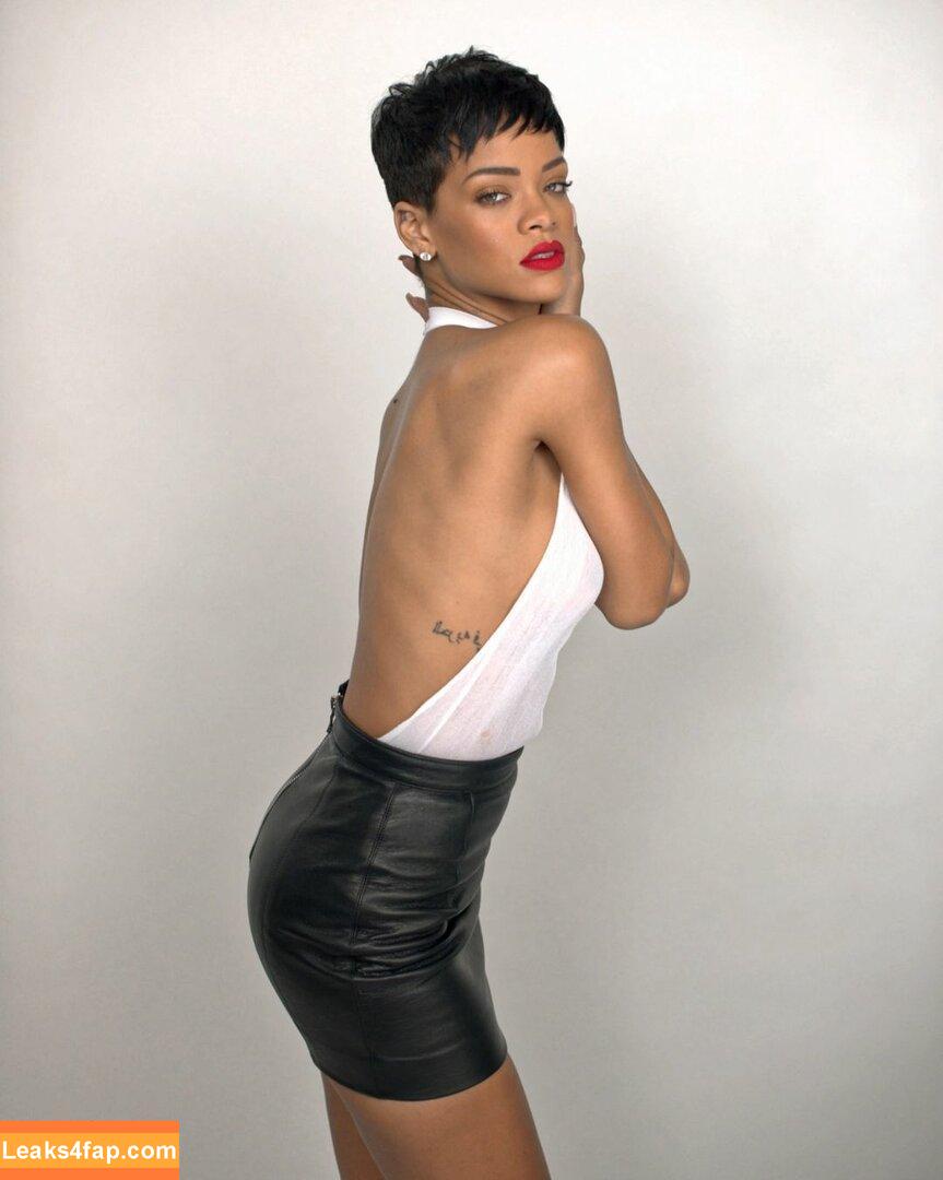 Rihanna / badgalriri leaked photo photo #0840