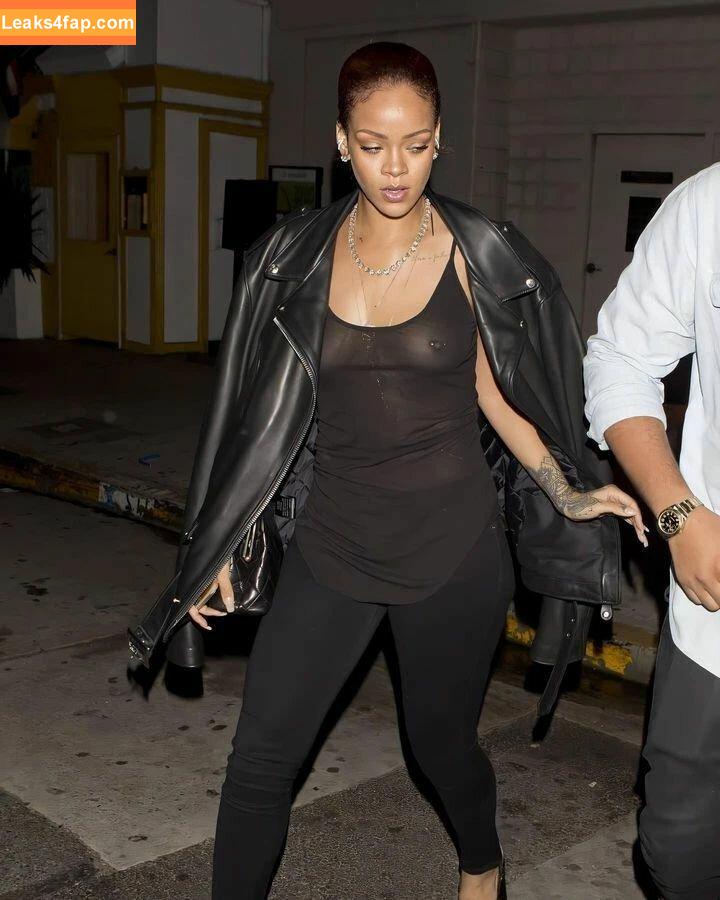 Rihanna / badgalriri leaked photo photo #0862