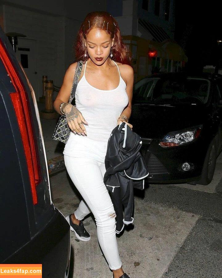 Rihanna / badgalriri leaked photo photo #0865