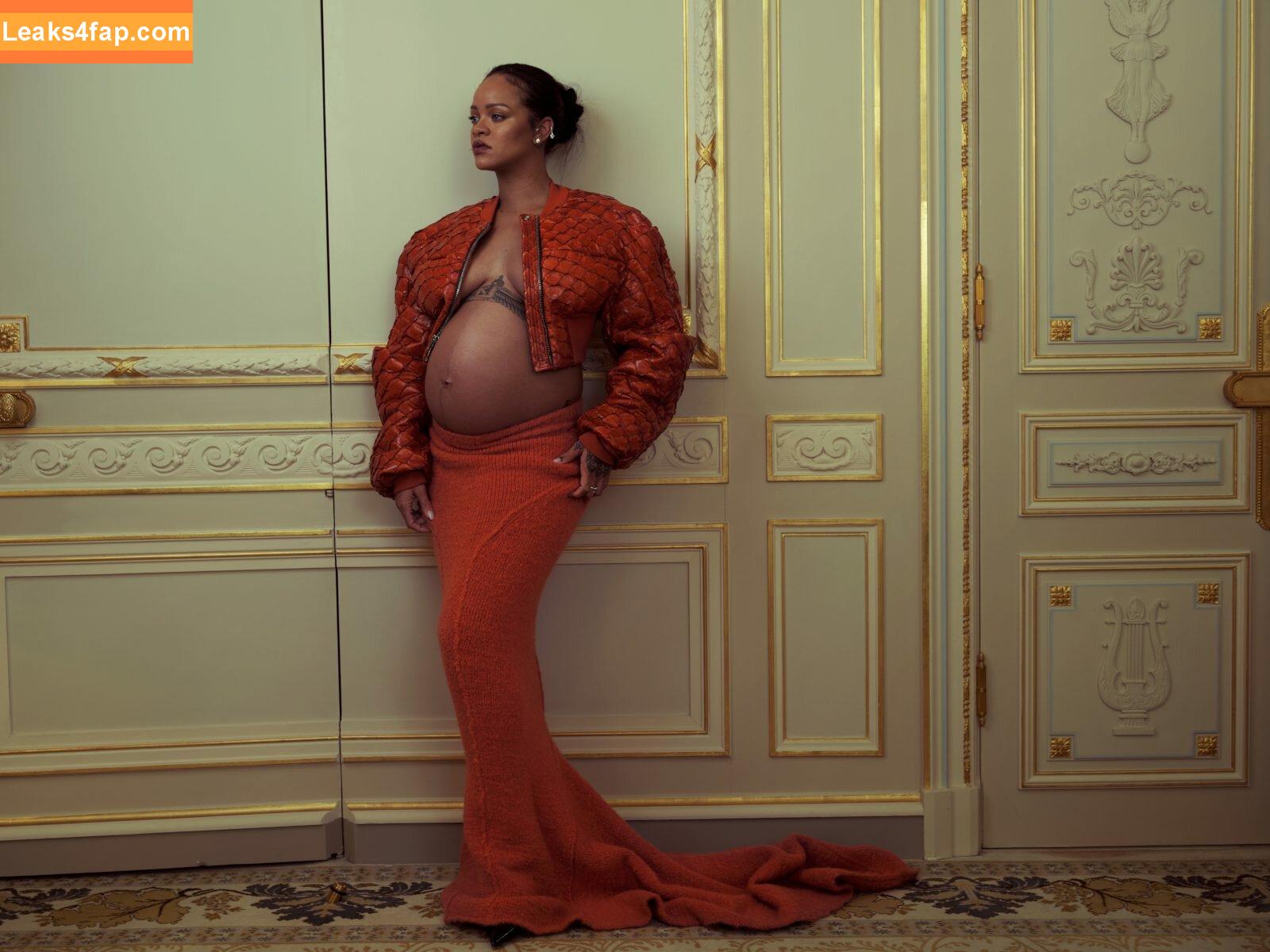 Rihanna / badgalriri leaked photo photo #0871