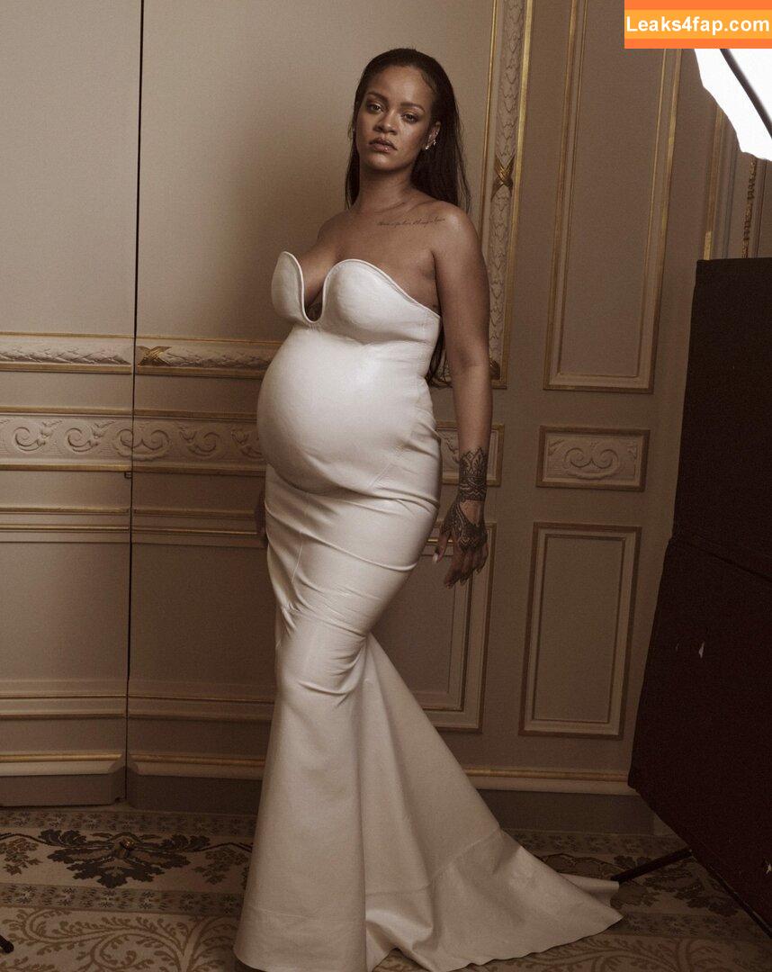 Rihanna / badgalriri leaked photo photo #0879