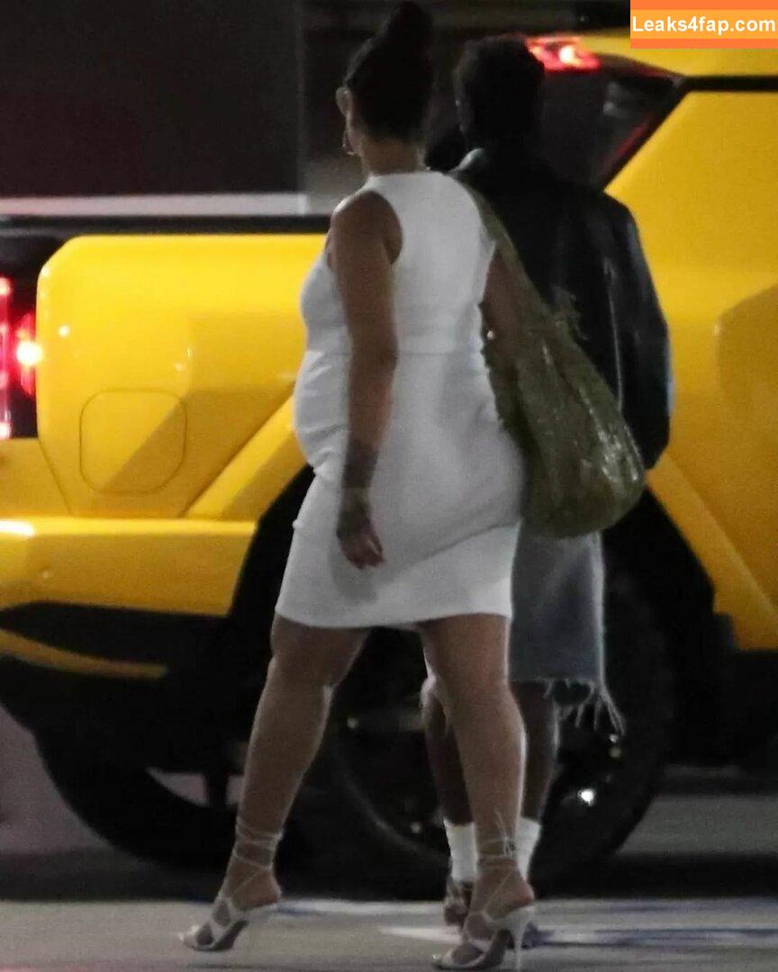 Rihanna / badgalriri leaked photo photo #0888