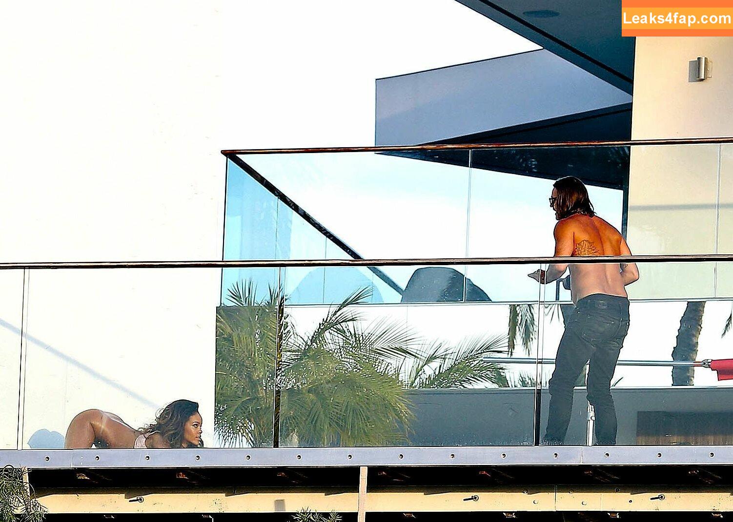 Rihanna / badgalriri leaked photo photo #0900