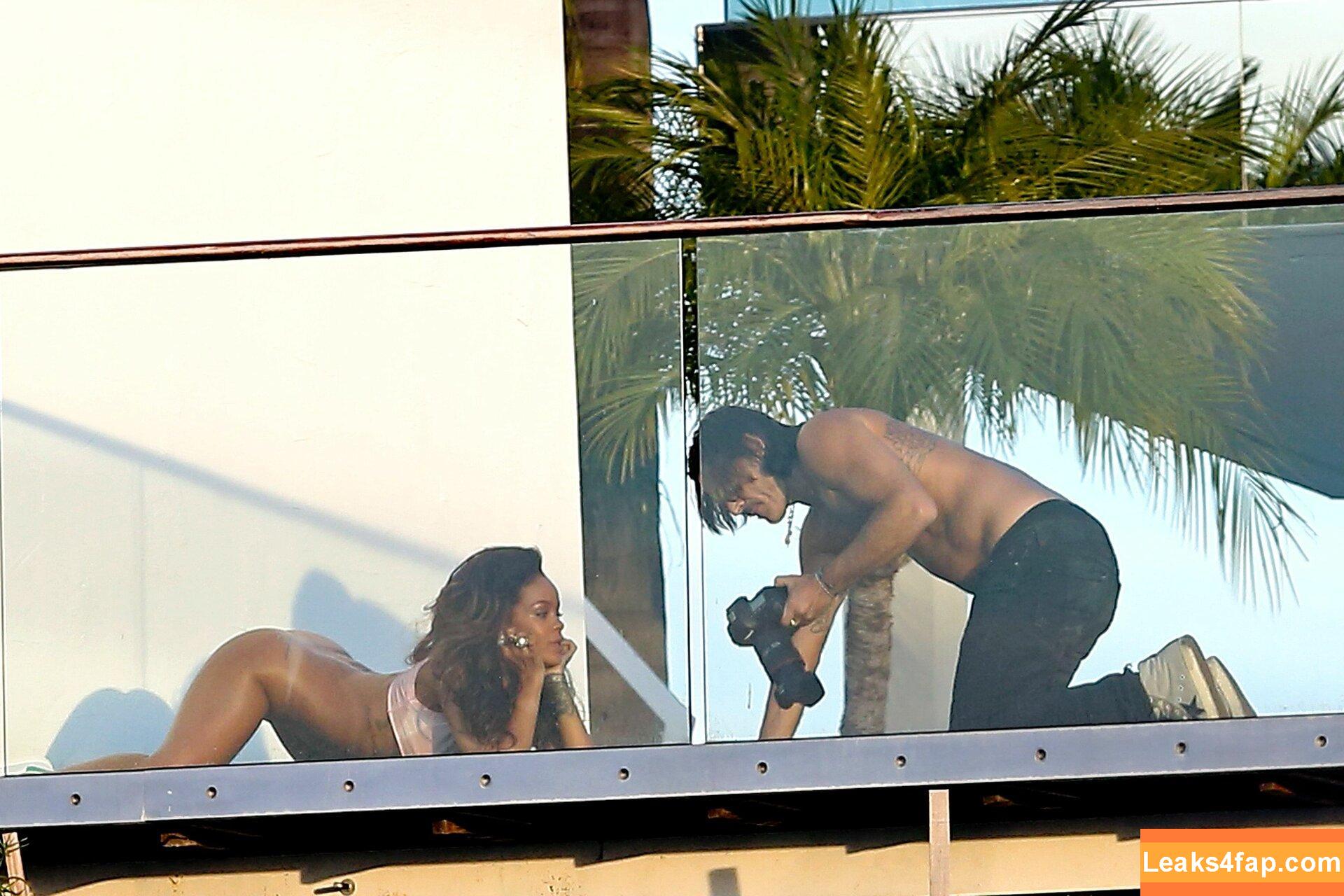 Rihanna / badgalriri leaked photo photo #0902