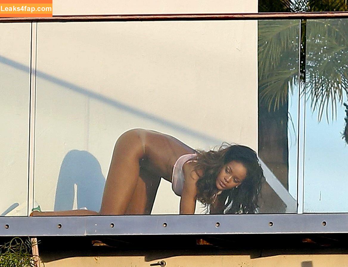 Rihanna / badgalriri leaked photo photo #0908