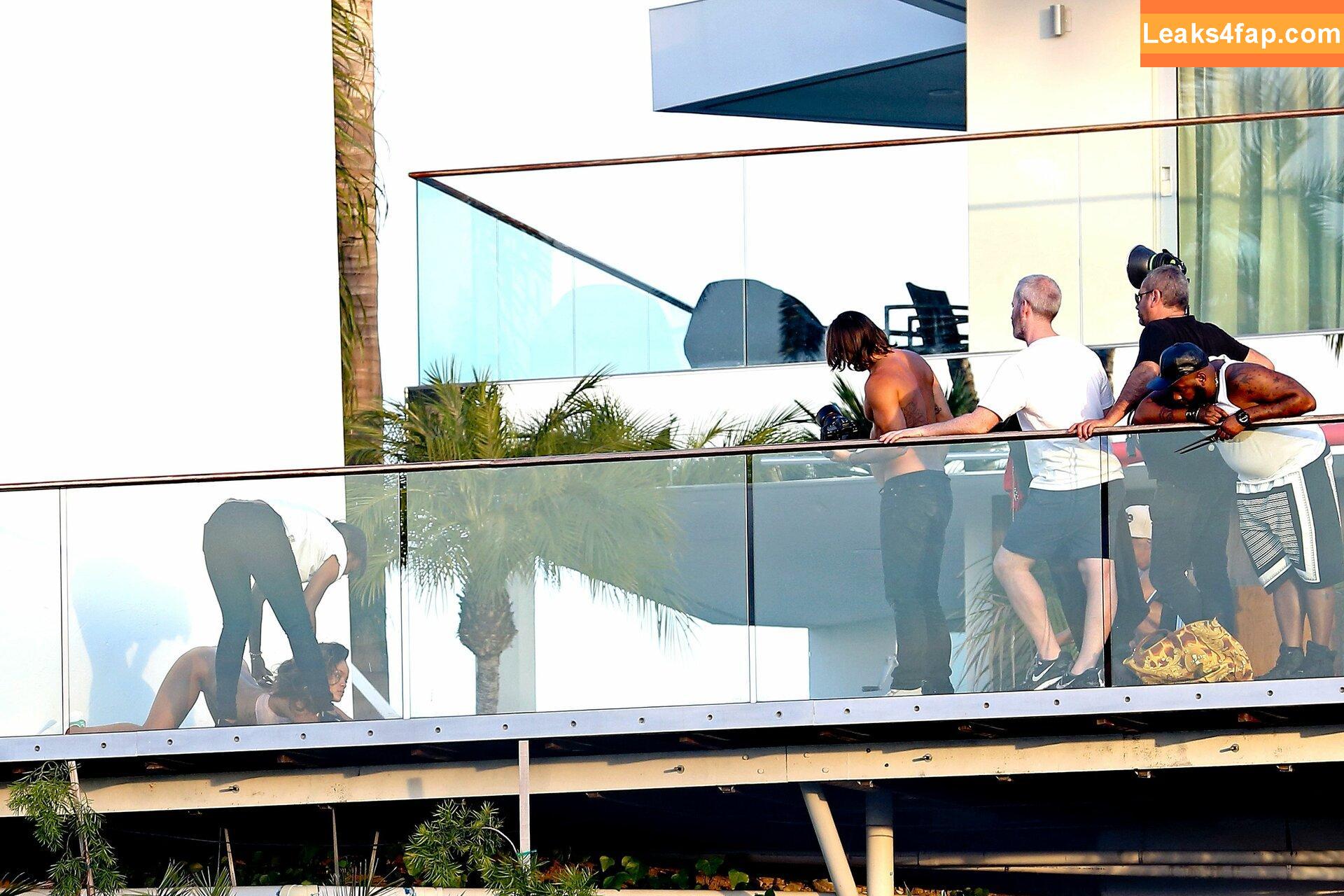 Rihanna / badgalriri leaked photo photo #0915