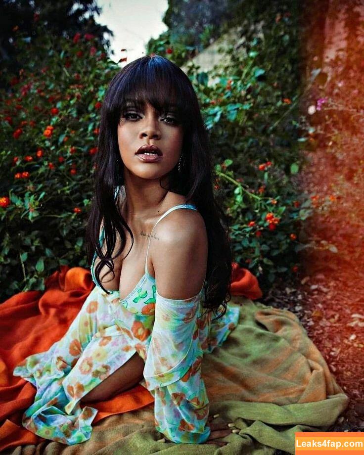 Rihanna / badgalriri leaked photo photo #0922