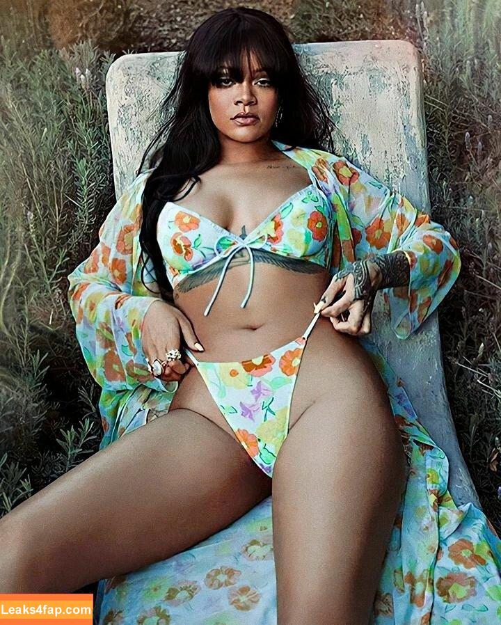 Rihanna / badgalriri leaked photo photo #0925